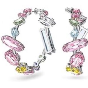 Swarovski crystals hoop earrings!